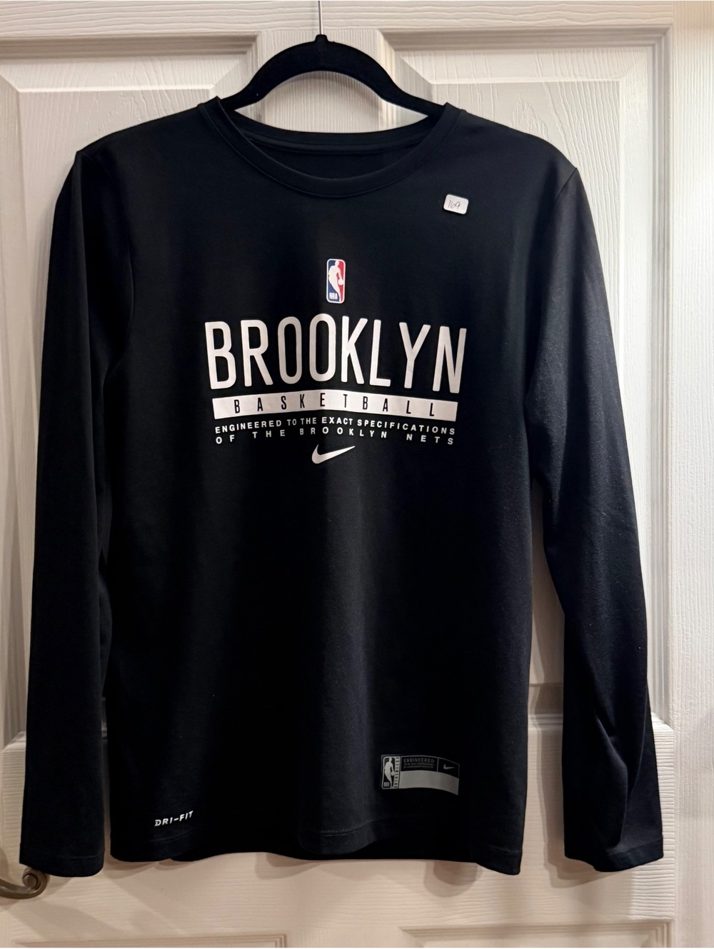 Nike Brooklyn Nets NBA Dri-FIT Long Sleeve T-Shirt Size Kids Large Black
